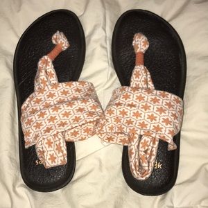 Orange & White Sanuks!